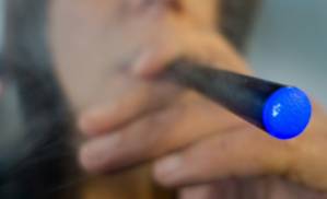 E-cigs may damage the heart, study says.jpg