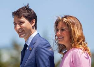 Canada PM's wife positive for new coronavirus.jpg