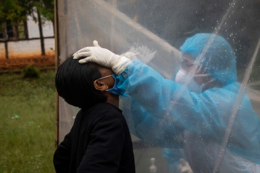 Treating Covid patients in secret Myanmar clinics