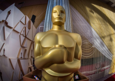 Blockbusters, arthouse films vie for Oscar nods in crowded race.jpg