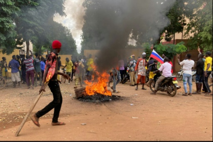 Protesters target French embassy in Burkina amid coup confusion.jpg
