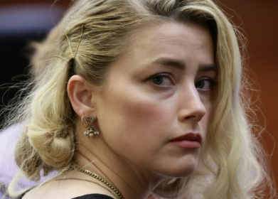 Amber Heard agrees to pay Johnny Depp $1m in defamation case.jpg