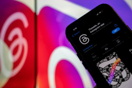 Musk threatens lawsuit as Twitter rival Threads takes off.jpg