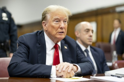 Prosecutor urges jury to convict Trump using 'common sense'.jpg