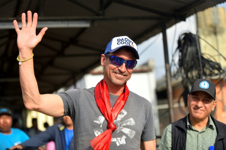 British climber breaks his own record with 19th Everest summit