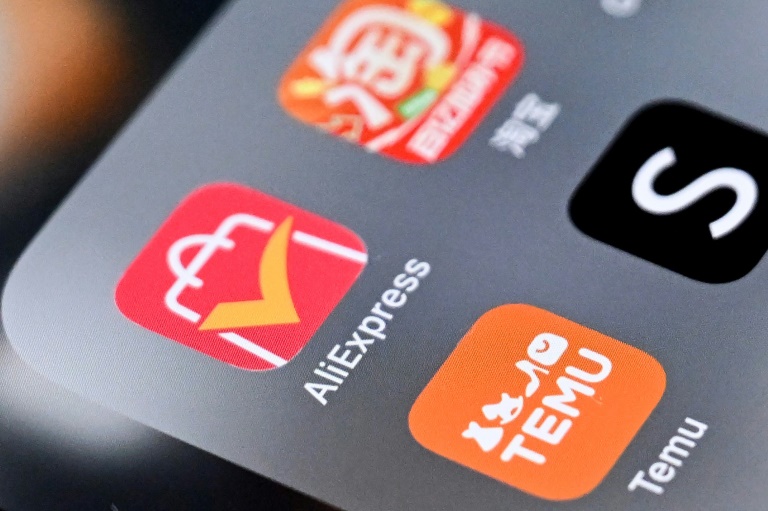 EU plans two-euro flat fee on small parcels from outside bloc