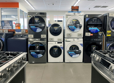 The price of US household furnishings and operations jumped in April 2025 - SAUL LOEB (AFP)