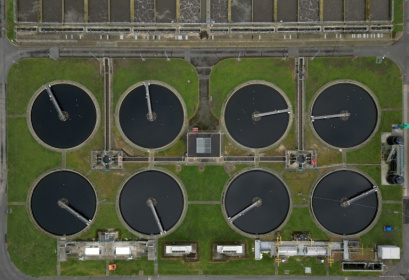 A sewage treatment plant for London supplier Thames Water, one of the firms hit by the bonus ban - Ben STANSALL (AFP)