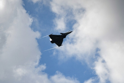A Rafale fighter making a demonstration flight at the Paris Air Show in 2023 - Christophe ARCHAMBAULT (AFP)