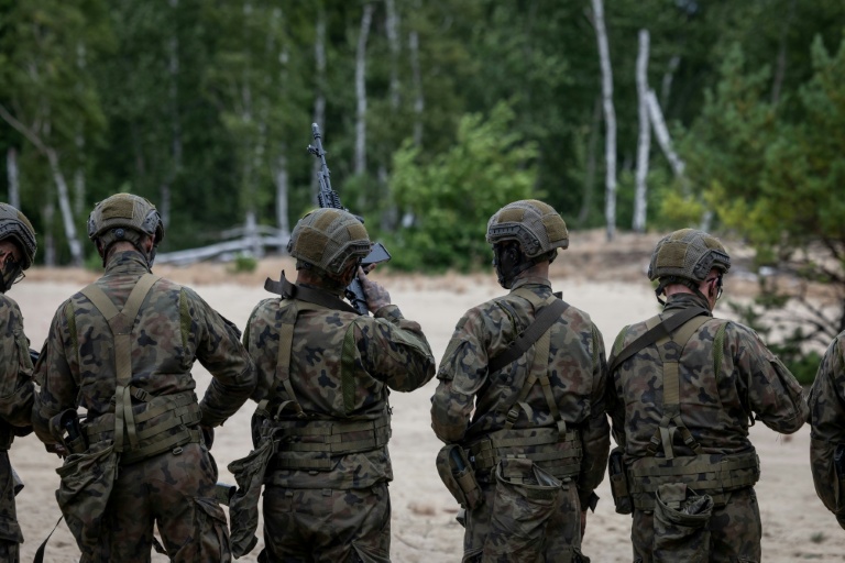'This is no vacation': young Poles do summer army bootcamp