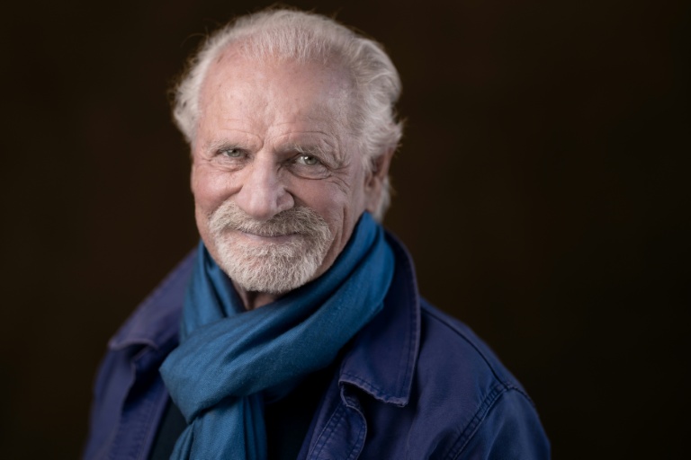 Photographer Arthus-Bertrand rejects image of 'fractured France'