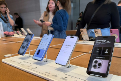 Apple has estimated that US tariffs will cost the iPhone maker more than a billion dollars in the current quarter - SCOTT OLSON (AFP)