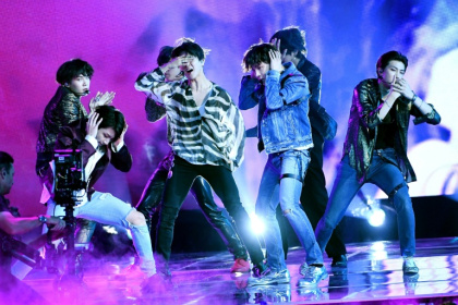 BTS performs onstage during the 2018 Billboard Music Awards at MGM Grand Garden Arena - KEVIN WINTER (AFP)
