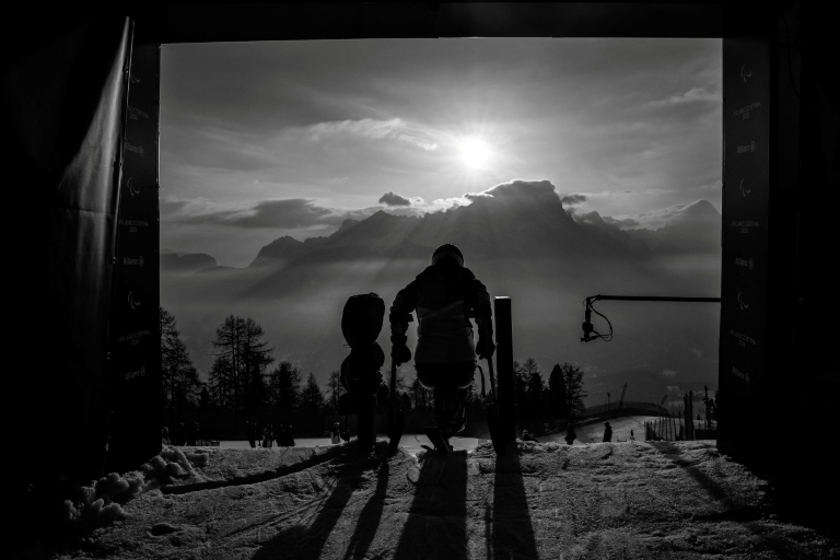 'Say a prayer and send it': Paralympic alpine skiers tackle fear