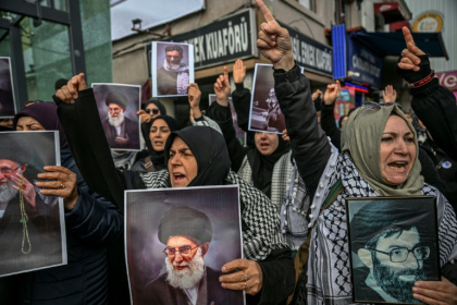 In Istanbul, pro-Iranian protesters denounced the US-Israeli offensive - Ozan KOSE (AFP)