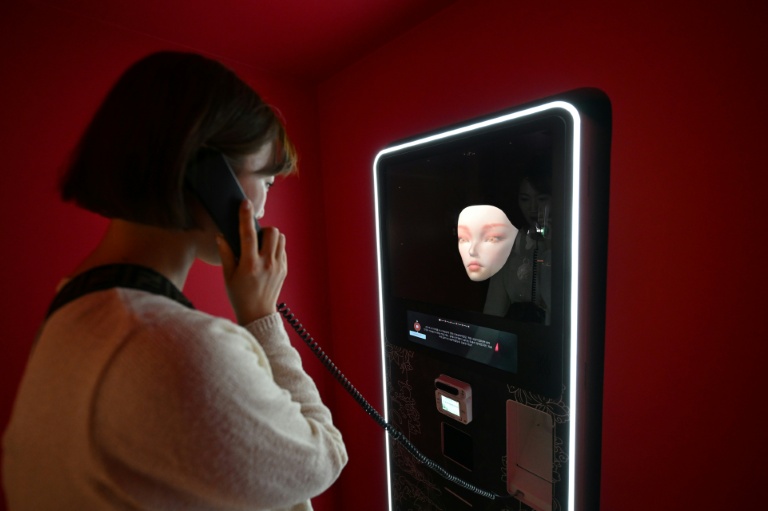 'AI shamans' tell the fortunes of curious South Koreans