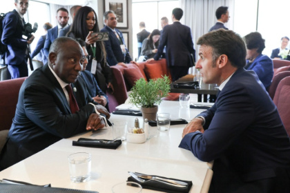 It was during that G20 in South Africa that French President Emmanuel Macron personally invited President Cyril Ramaphosa (R) to take part in the G7, Pretoria recalled - Ludovic MARIN (AFP)