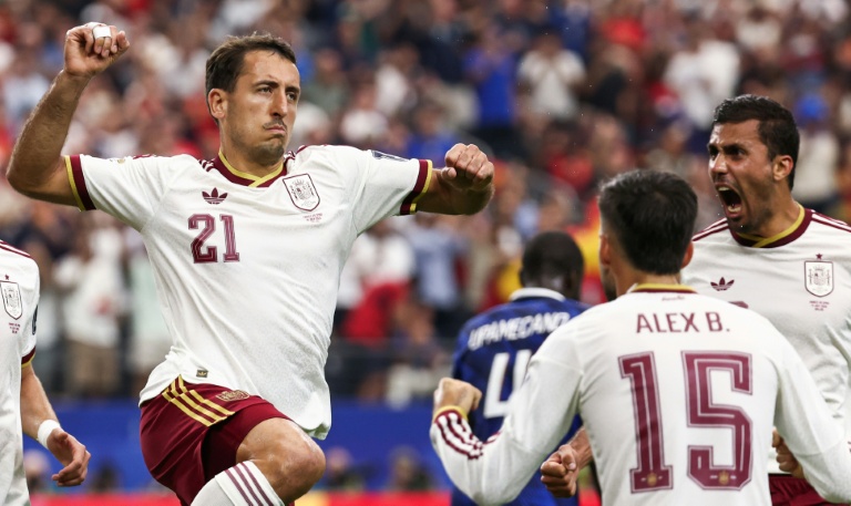 Spain deliver World Cup masterclass against France to reach final