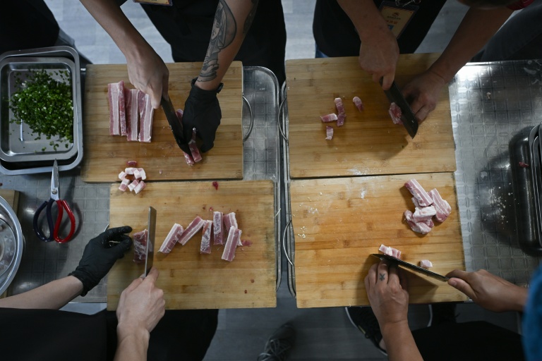 Budding chefs cook up new career at China's BBQ academy