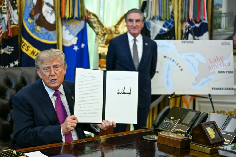 Trump orders Lake Ontario to be renamed 'Lake America'